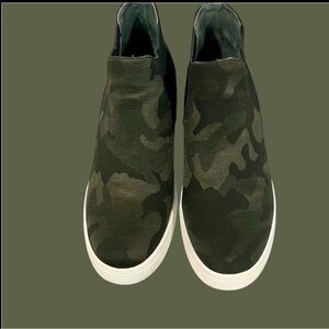 Steve Madden Camouflage Slip-On Sneakers (women)